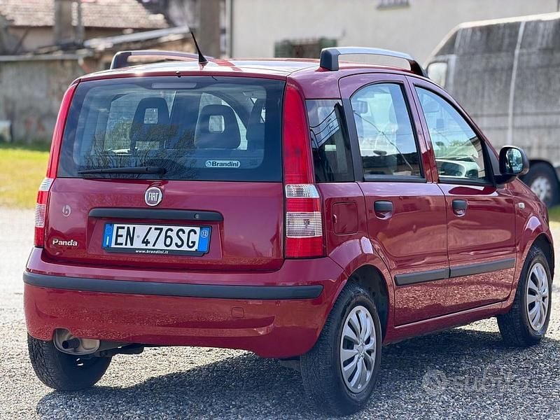 Usata Fiat Panda Emotion 69 CV (50 kW) 2012 Rosso Utilitaria