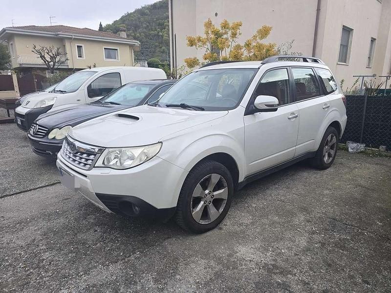 Usata Subaru Forester Exclusive+ 147 CV (108 kW) 2012 Bianco SUV