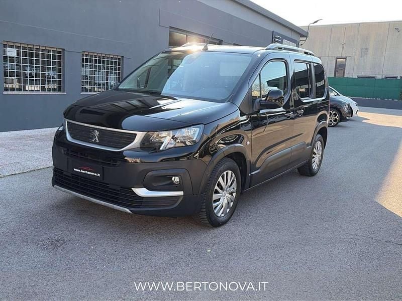 Usata Peugeot Rifter Active 131 CV (96 kW) 2019 Nero Monovolume