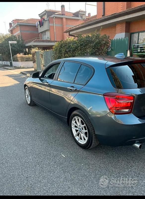 Usata BMW 118 143 CV (105 kW) 2012 Grigio Utilitaria