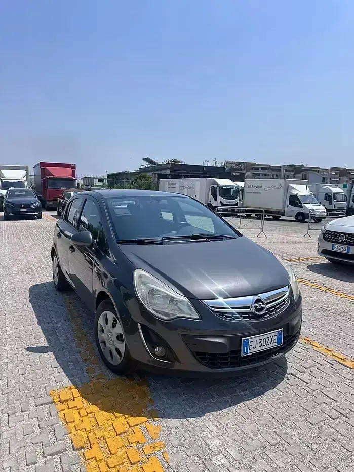Usata Opel Corsa Club 85 CV (62 kW) 2011 Grigio Utilitaria