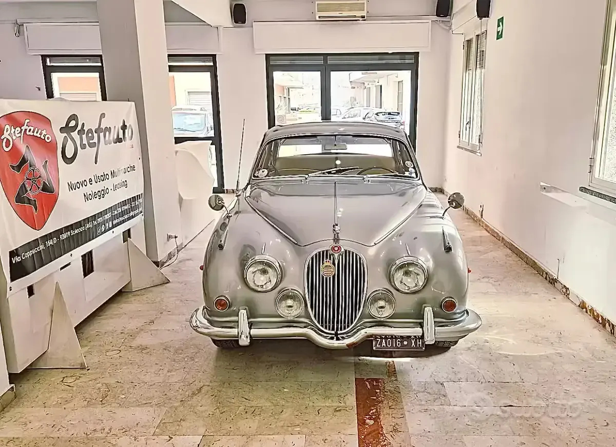 Usata Jaguar MK II 209 CV (153 kW) 1960 Grigio Berlina