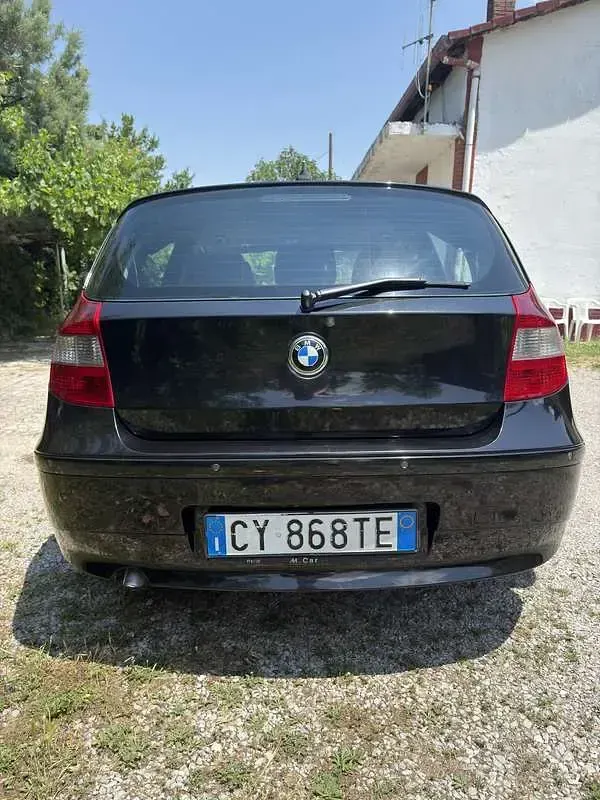 Usata BMW 118 122 CV (89 kW) 2005 Utilitaria