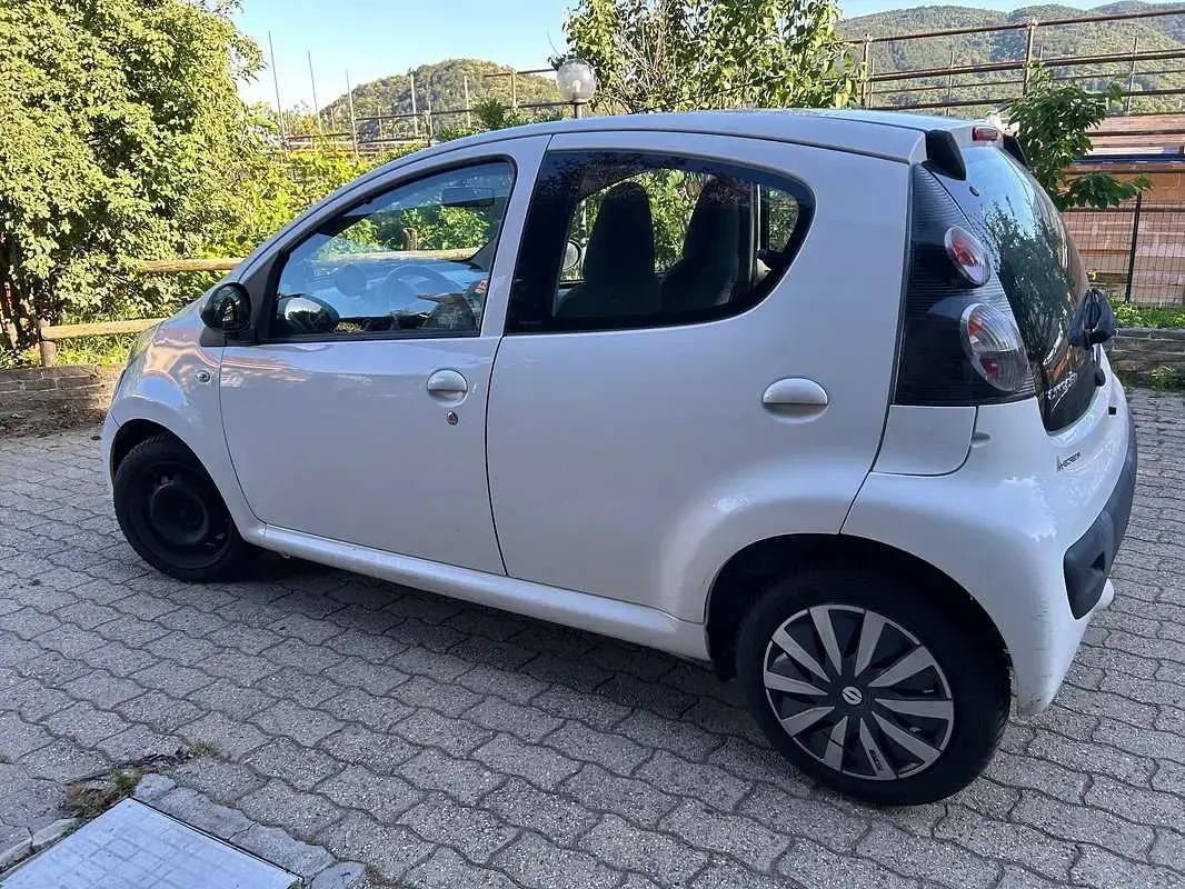 Usata Citroën C1 68 CV (50 kW) 2010 Bianco Utilitaria