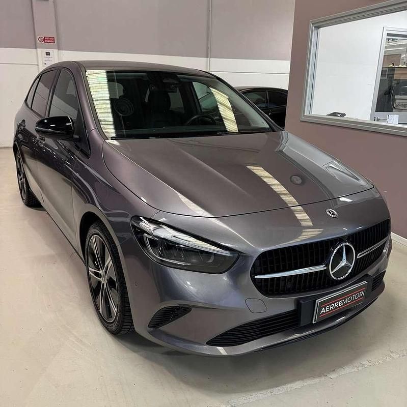 Usata Mercedes B180 Advanced Plus 116 CV (85 kW) 2024 Other Utilitaria