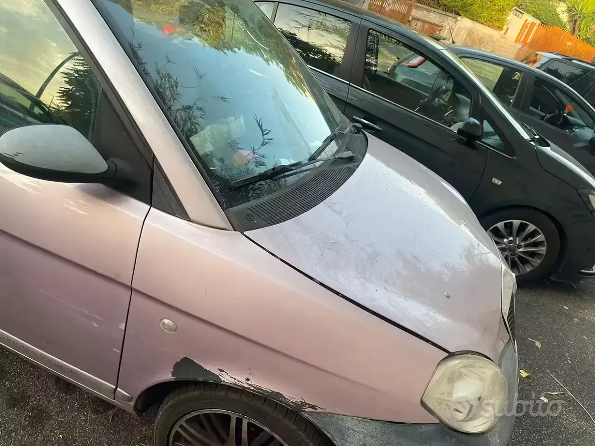 Usata Lancia Ypsilon 80 CV (58 kW) 2010 Grigio Utilitaria