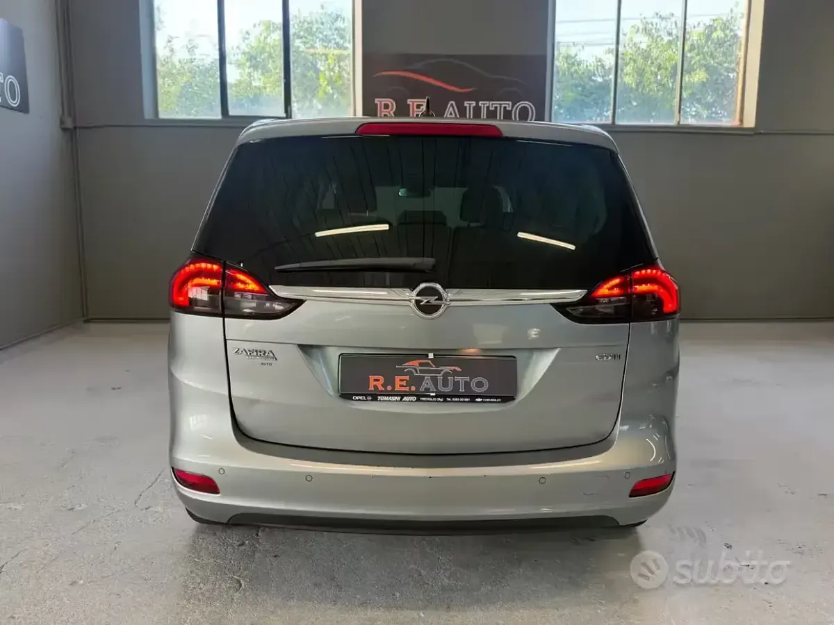 Usata Opel Zafira Tourer Cosmo 136 CV (100 kW) 2013 Grigio Monovolume
