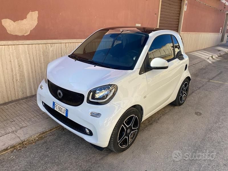 Usata 2016 Smart ForTwo Coupé Utilitaria | 13.000 € (Buon prezzo) - Immagine 1/4