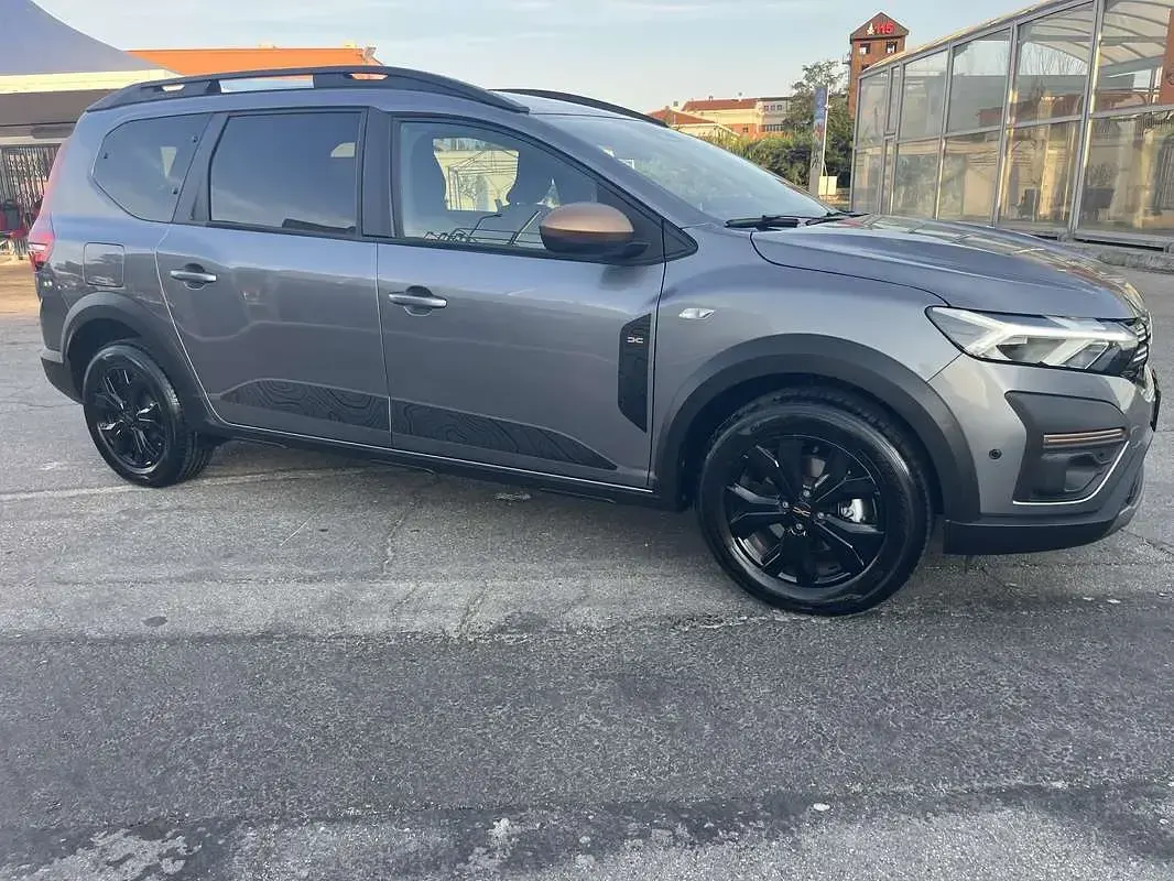 Usata Dacia Jogger Extreme 101 CV (74 kW) 2025 Monovolume