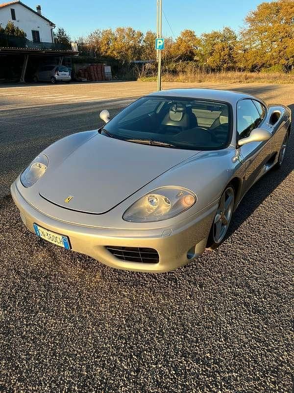 Usata Ferrari 360 400 CV (294 kW) 2002 Argento Coupé