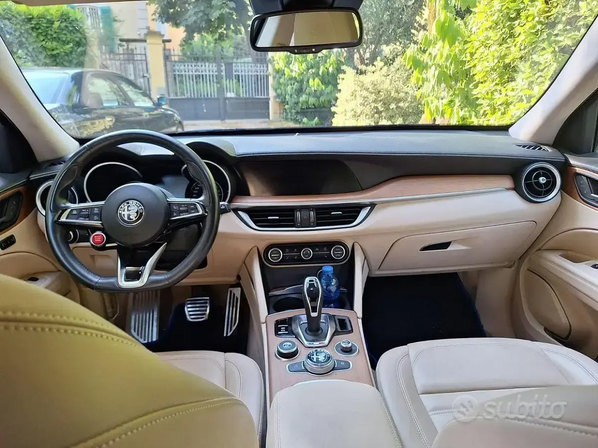 Usata Alfa Romeo Stelvio Super 280 CV (205 kW) 2021 Bluazzurro SUV