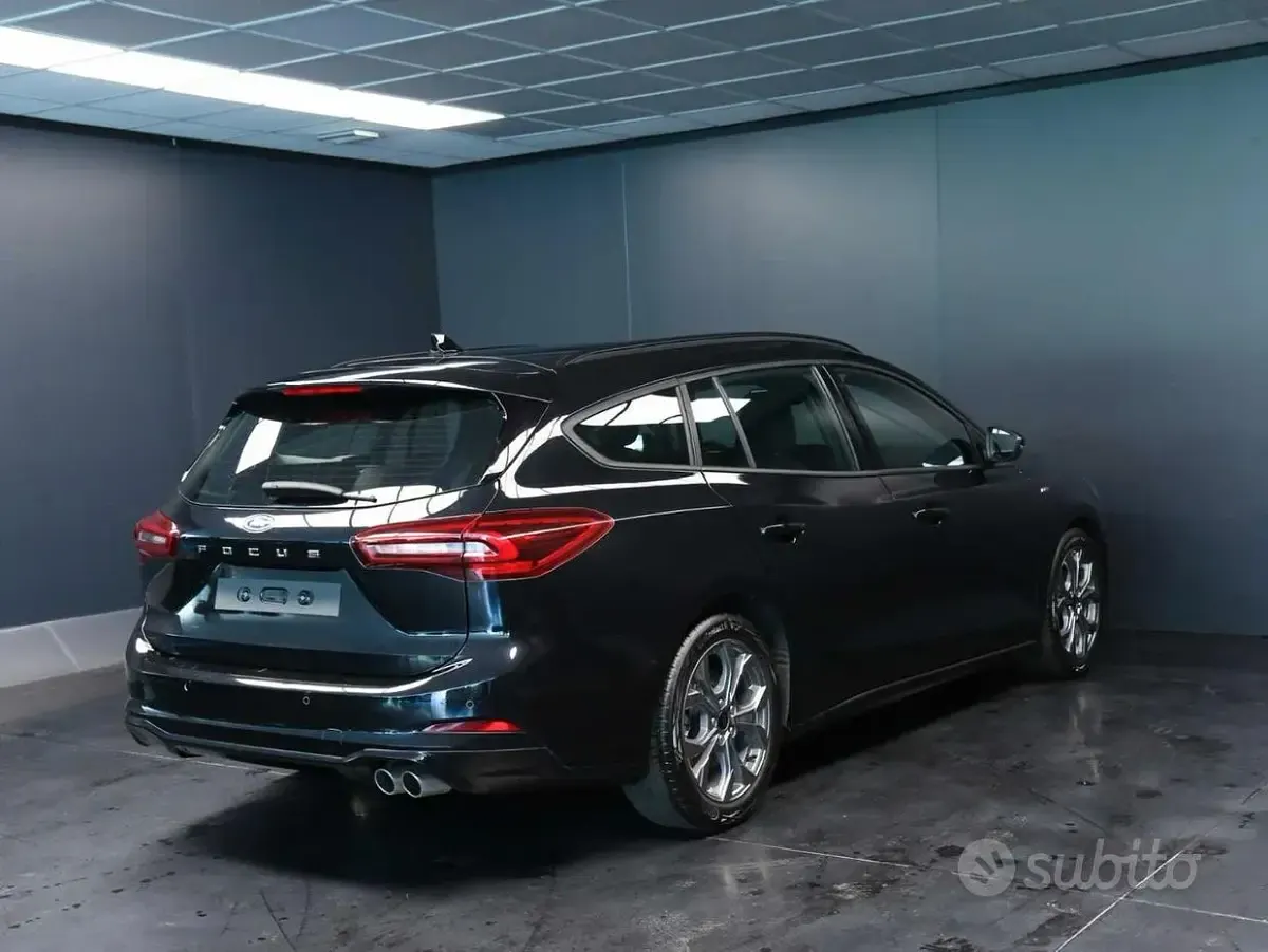 Usata Ford Focus ST-Line 125 CV (91 kW) 2025 Nero Station wagon