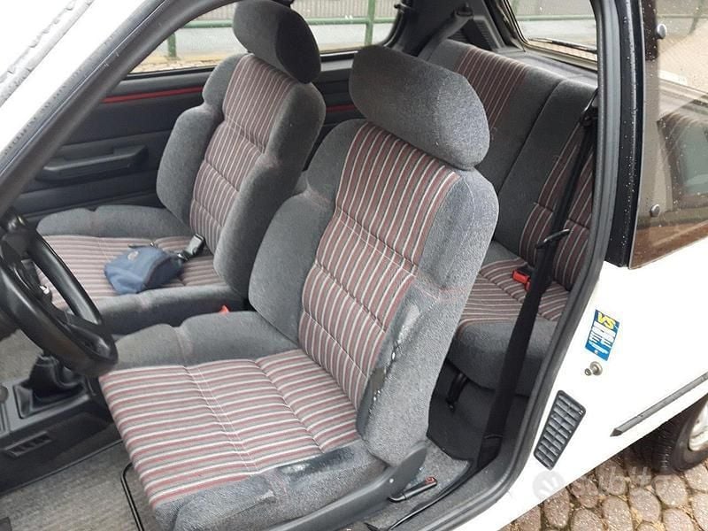 Usata Peugeot 205 85 CV (62 kW) 1989 Bianco Utilitaria