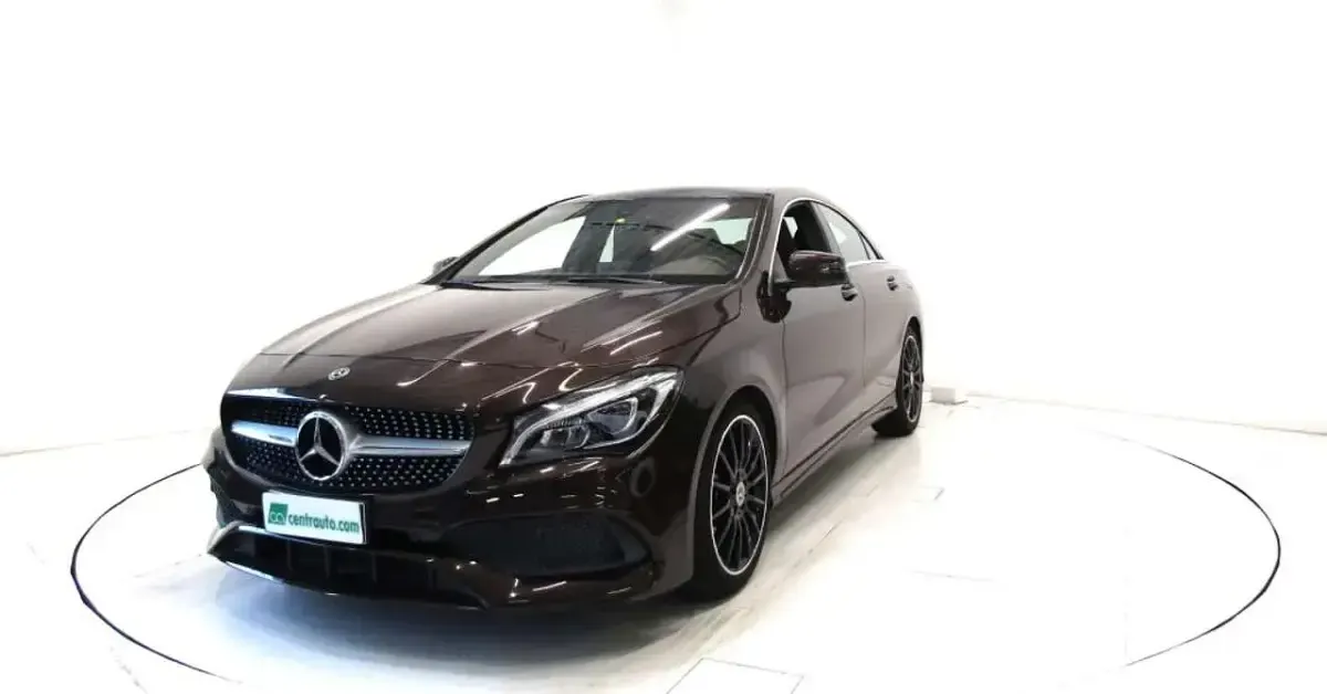 Usata Mercedes CLA220 177 CV (130 kW) 2017 Marrone Coupé