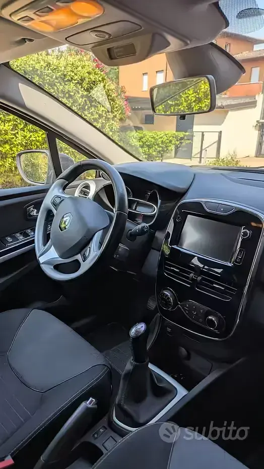 Usata Renault Clio 90 CV (66 kW) 2013 Nero Station wagon