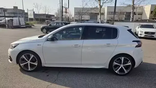 Usata Peugeot 308 GT-line 131 CV (96 kW) 2019 Bianco Berlina