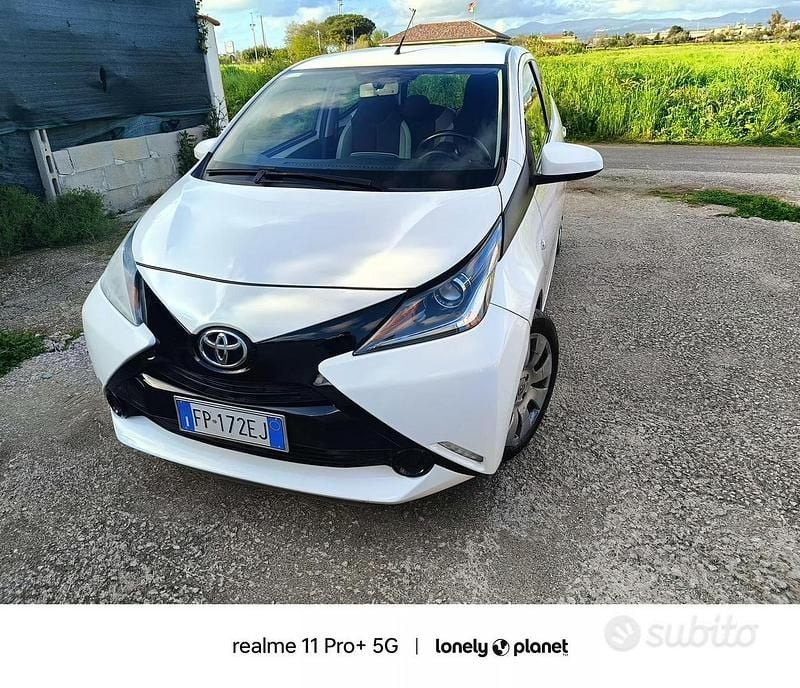 Usata Toyota Aygo Business Edition 69 CV (50 kW) 2018 Bianco Utilitaria