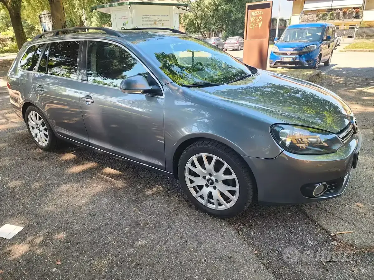 Usata VW Golf VI 105 CV (77 kW) 2011 Grigio Utilitaria