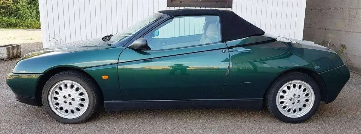 Usata Alfa Romeo Spider Lusso 150 CV (110 kW) 1996 Verde Cabrio