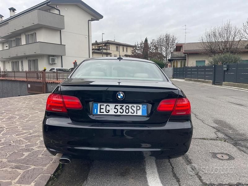 Usata BMW 320 2011 Nero Coupé