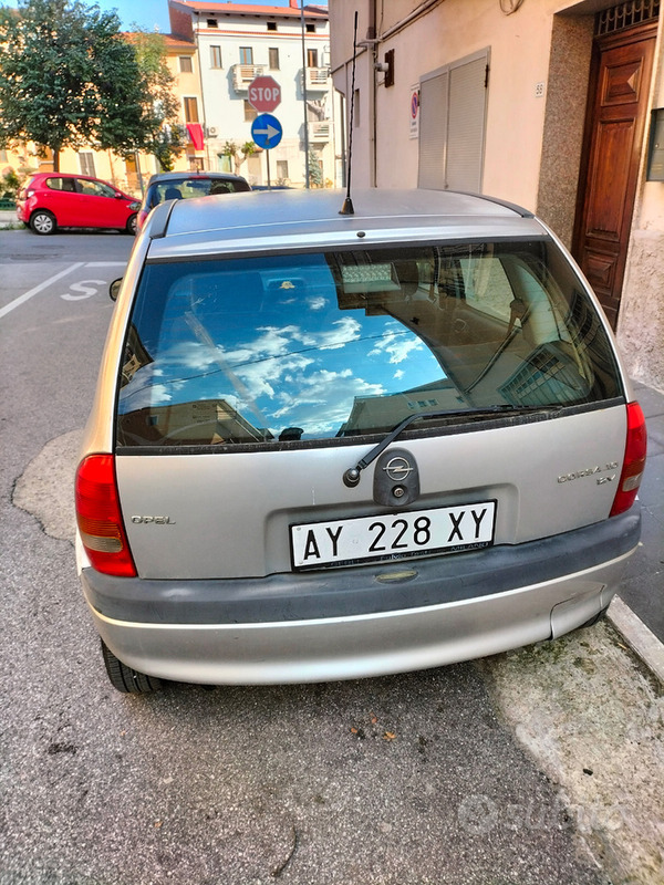 Usato 1998 Opel Corsa 1.0 Benzin 54 CV (300 €)