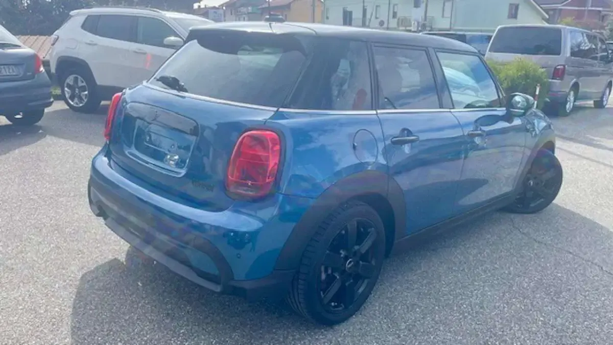 Usata Mini Cooper 136 CV (100 kW) 2023 Blu Utilitaria