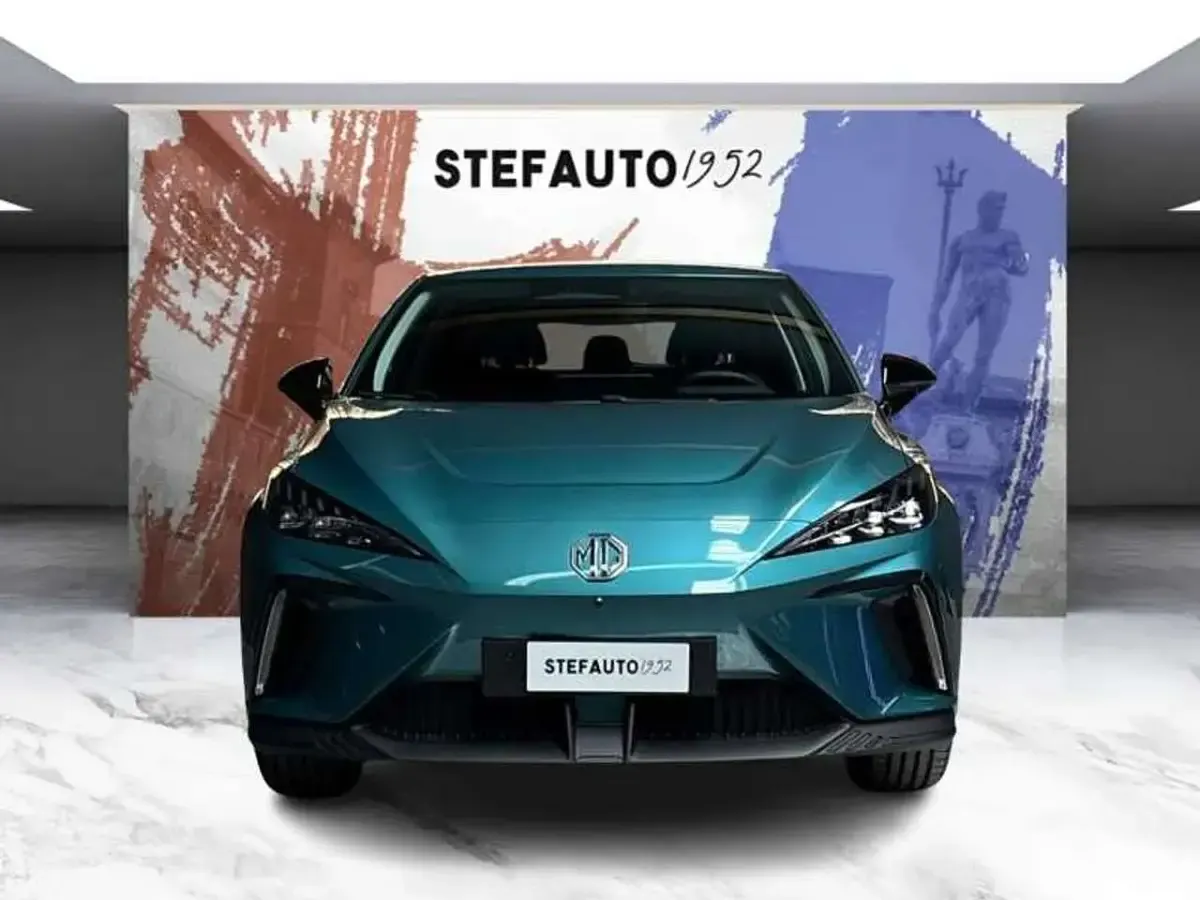 Nuova MG MG4 EV 2026 Ealing green Utilitaria