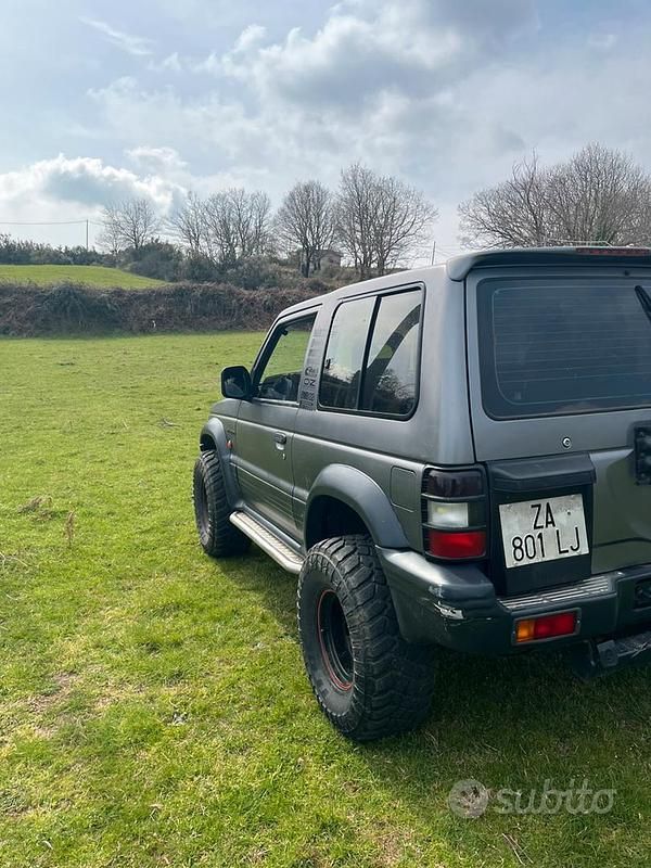 Usata Mitsubishi Pajero 1994 Grigio SUV