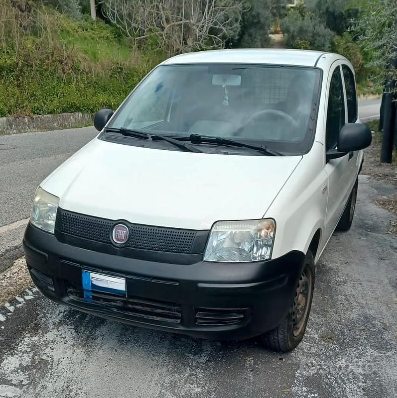 Usata Fiat Panda 4x4 69 CV (50 kW) 2011 Bianco Utilitaria