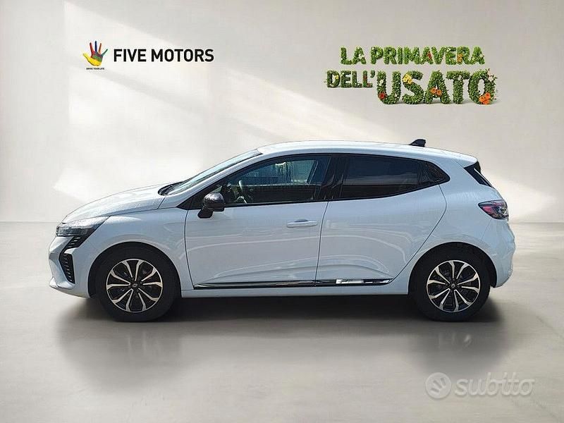 Usata Renault Clio V Techno 100 CV (73 kW) 2025 Bianco Berlina