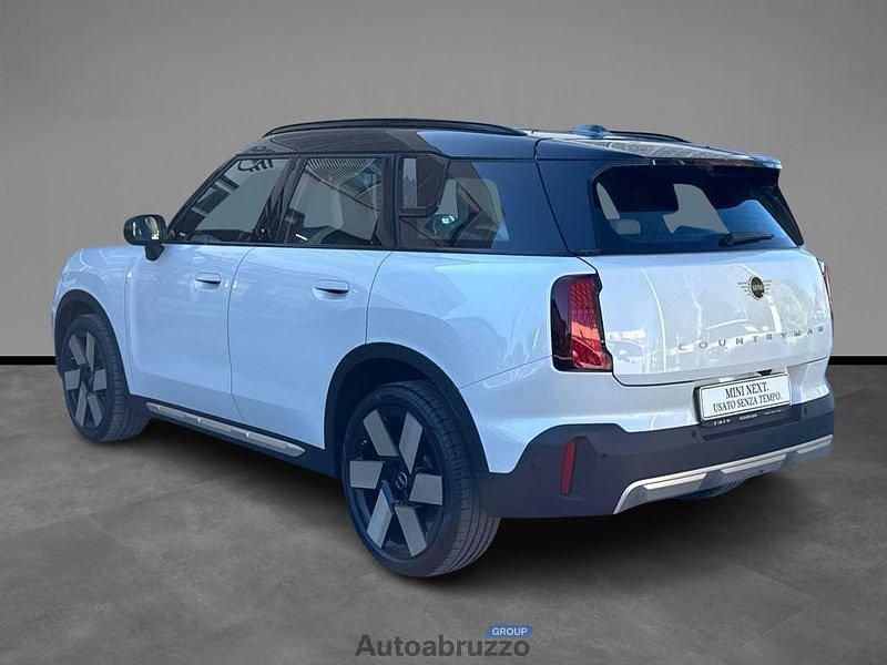 Usata Mini Countryman Favoured 170 CV (125 kW) 2024 Bianco SUV
