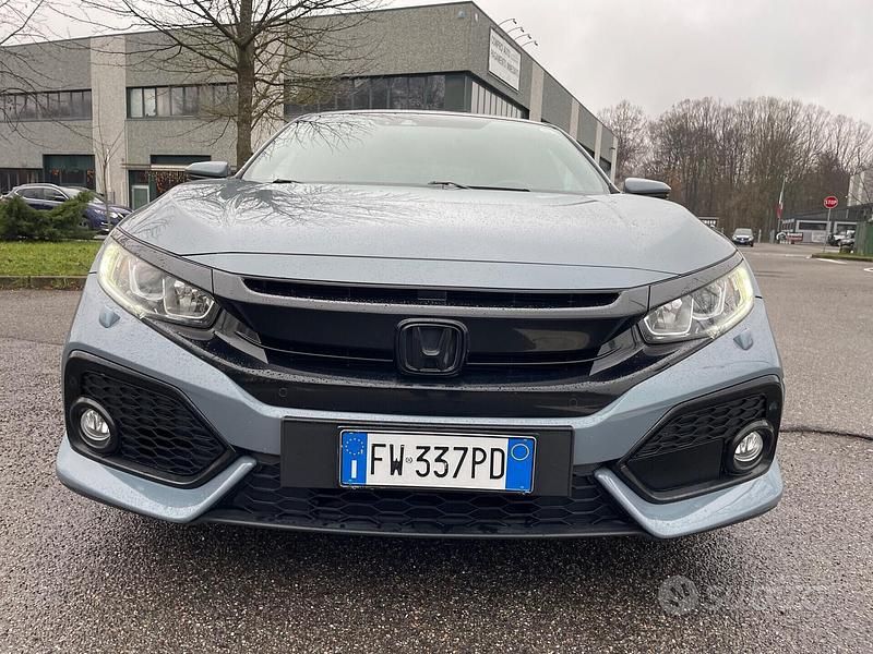 Usata Honda Civic 126 CV (92 kW) 2019 Grigio Berlina