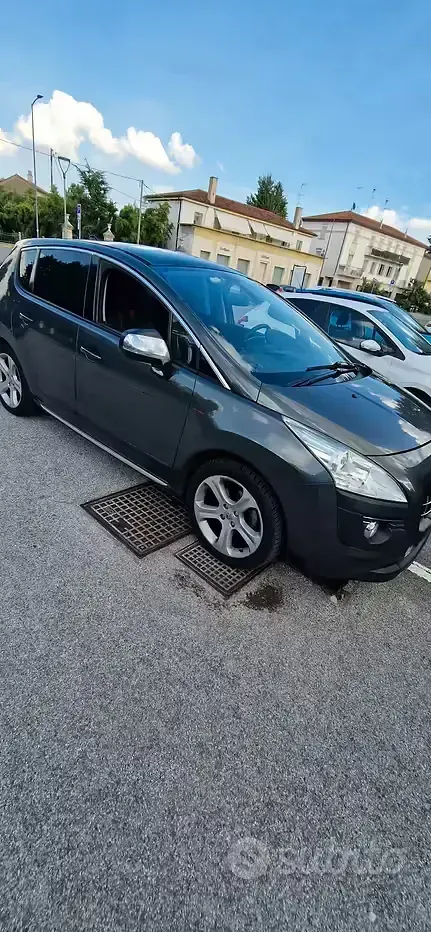 Usata Peugeot 3008 163 CV (119 kW) 2013 Grigio Station wagon