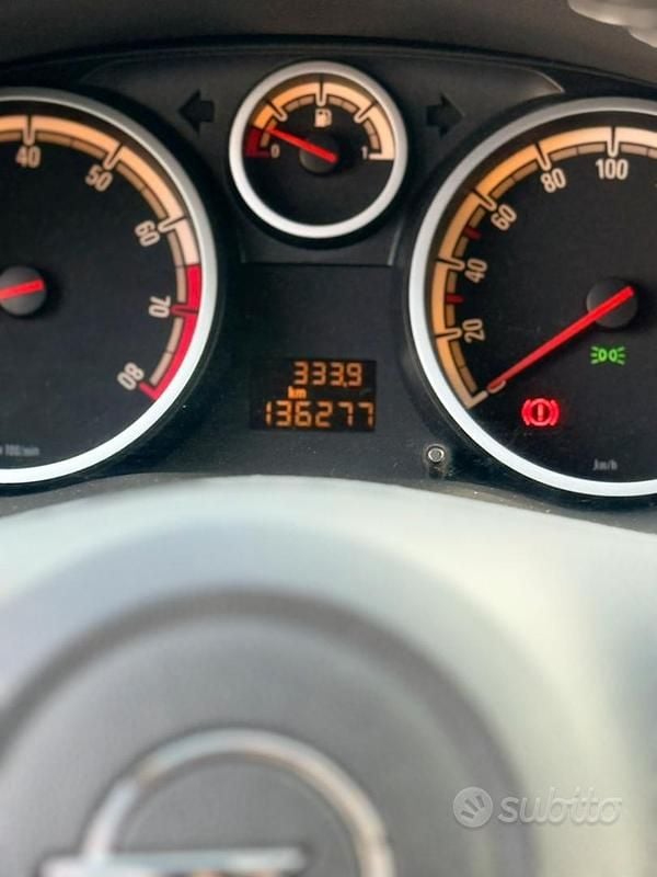 Usata Opel Corsa 85 CV (62 kW) 2010 Grigio Utilitaria