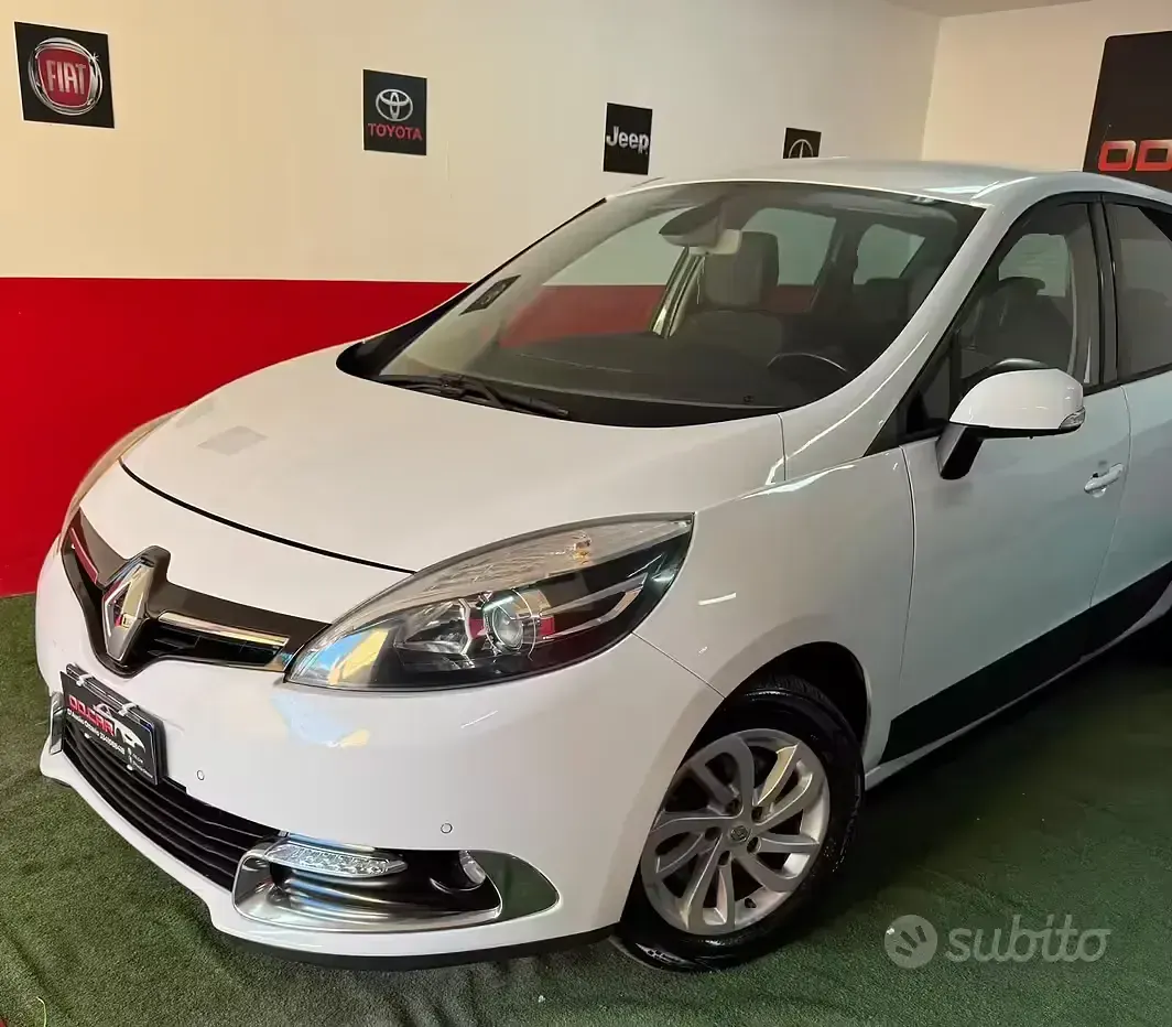 Usata Renault Scenic E-Tech 110 CV (80 kW) 2014 Bianco Utilitaria