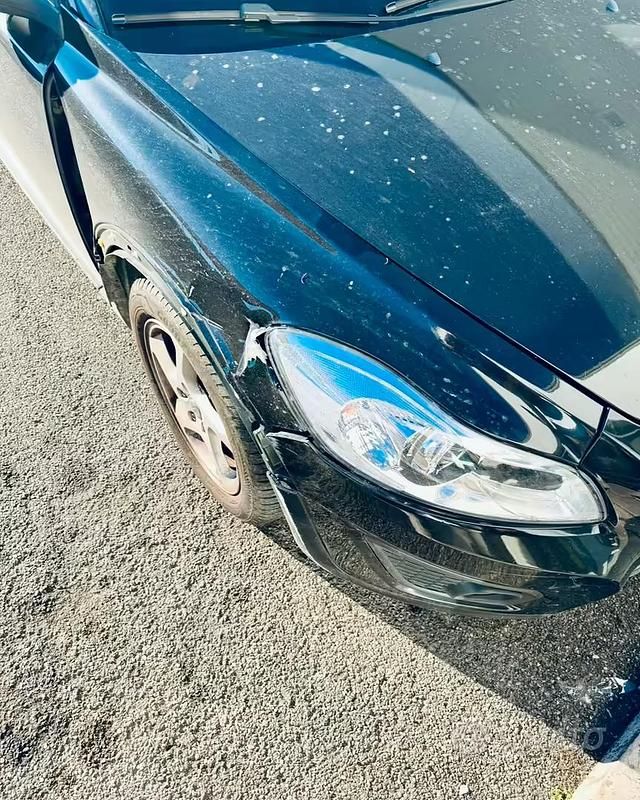 Usata Volvo C30 120 CV (88 kW) 2010 Nero Utilitaria