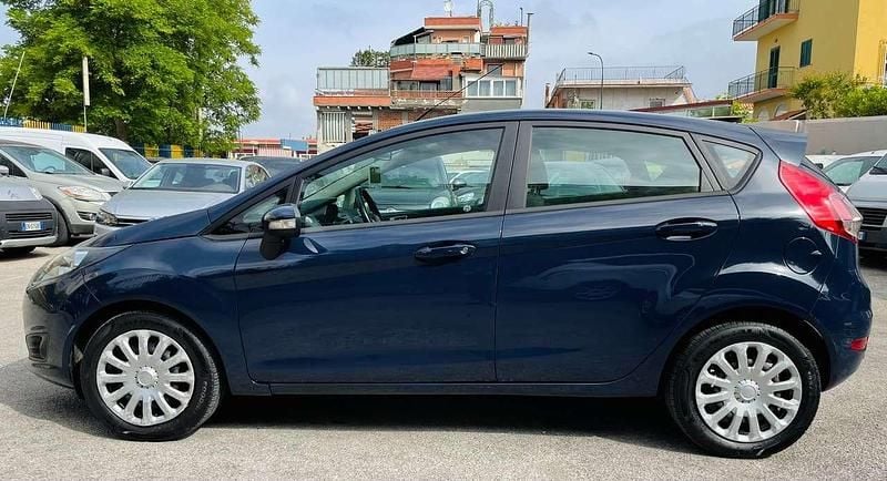 Usata Ford Fiesta Titanium 95 CV (69 kW) 2015 Blu/azzurro Berlina