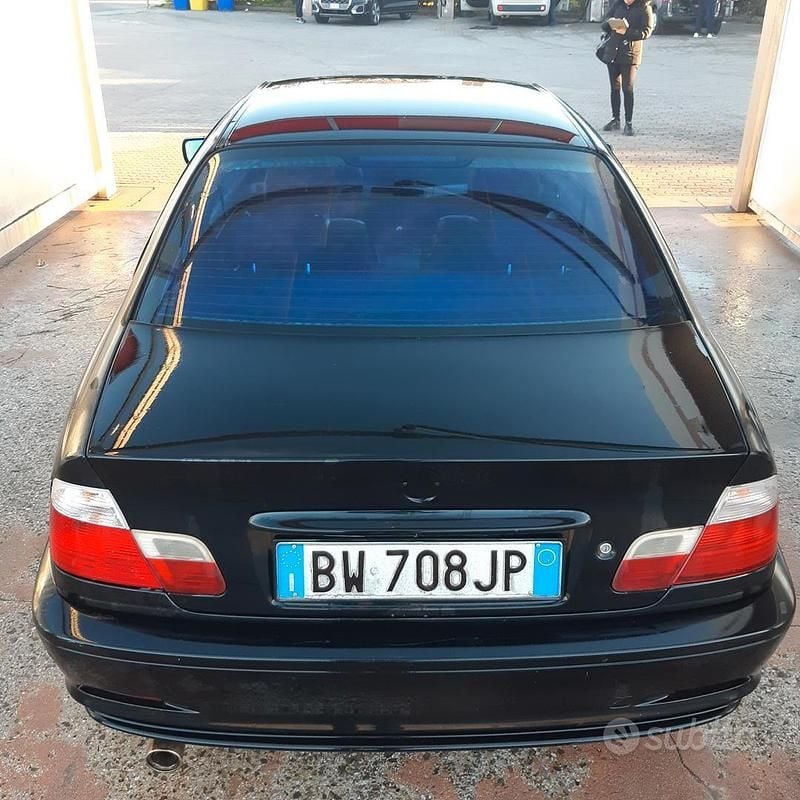 Usata BMW 318 143 CV (105 kW) 2001 Nero Coupé