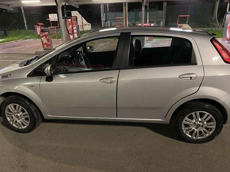 Usata Fiat Grande Punto 77 CV (56 kW) 2014 Utilitaria