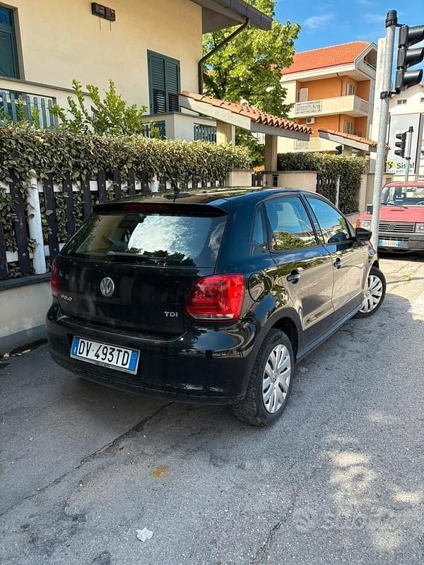 Usata 2009 VW Polo Tre volumi | 6500 € (Molto cara) - Immagine 1/2