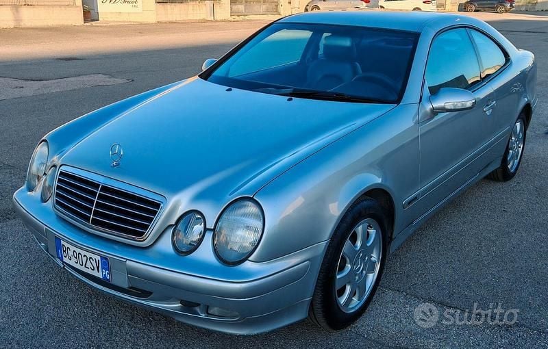 Usata Mercedes CLK200 Avantgarde 192 CV (141 kW) 2000 Argento Coupé