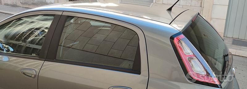 Usata Fiat Punto Evo Emotion 95 CV (69 kW) 2011 Grigio Utilitaria