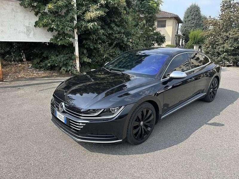 Usata VW Arteon Elegance 190 CV (139 kW) 2019 Nero Utilitaria