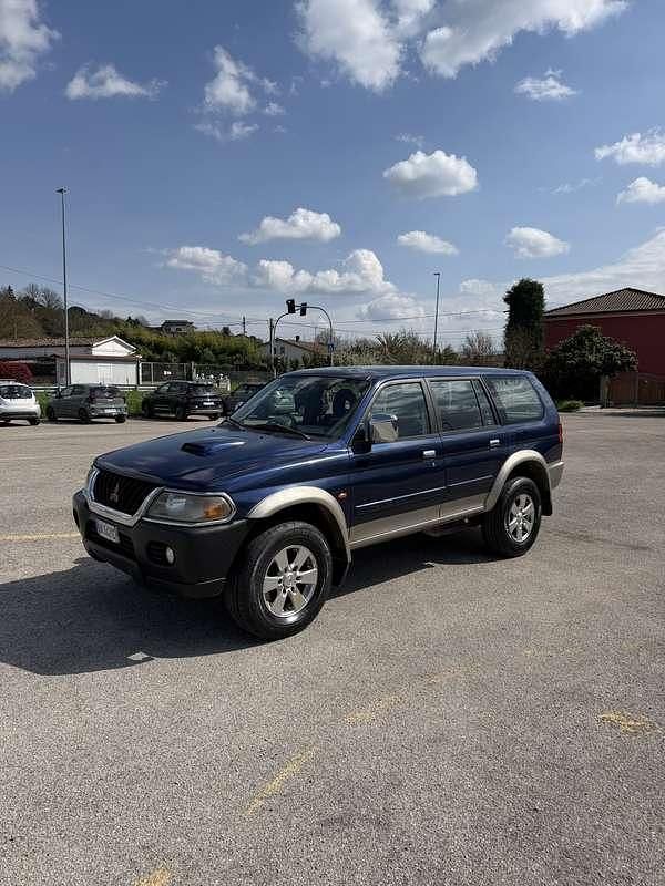 Usata Mitsubishi Pajero Sport 99 CV (72 kW) 2000 Blu SUV