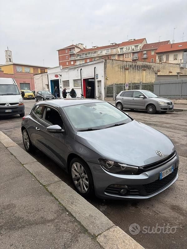 Begagnad VW Scirocco 160 HK (117 kW) 2009 Grå Sportkupé