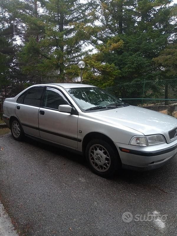 Usata 1998 Volvo S40 Tre volumi | 3000 € - Immagine 1/4