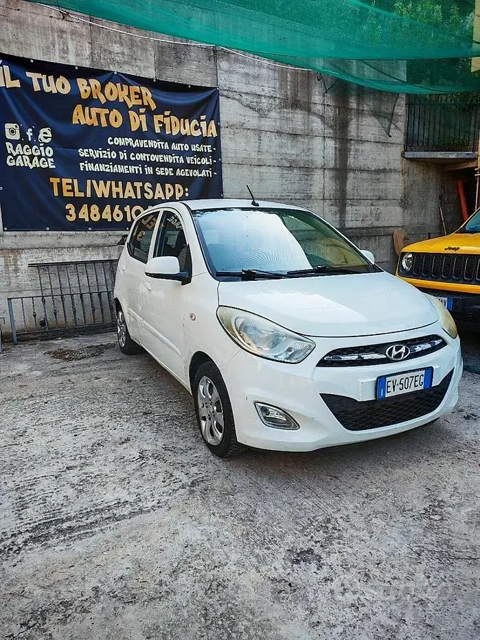 Usata Hyundai i10 Edition 69 CV (50 kW) 2014 Bianco Utilitaria