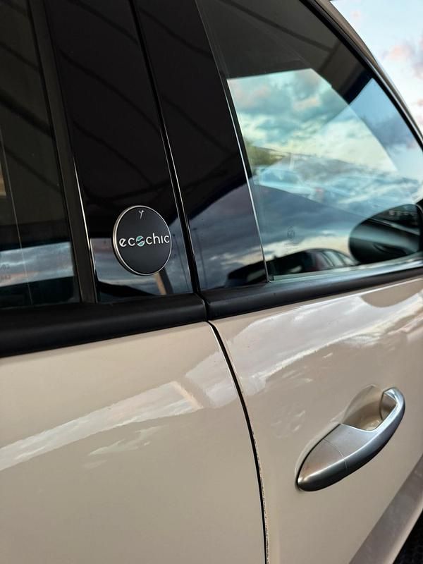 Usata Lancia Ypsilon Gold 69 CV (50 kW) 2021 Bianco Utilitaria