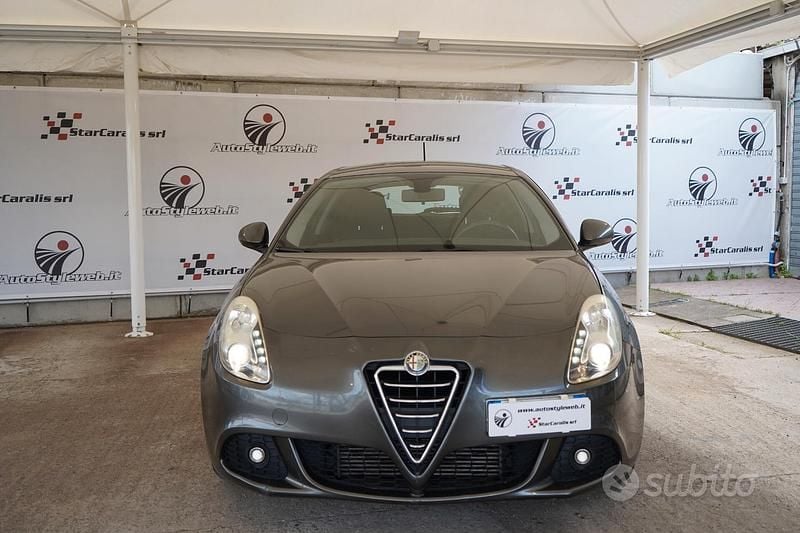 Usata Alfa Romeo Giulietta Distinctive 105 CV (77 kW) 2014 Grigio Utilitaria