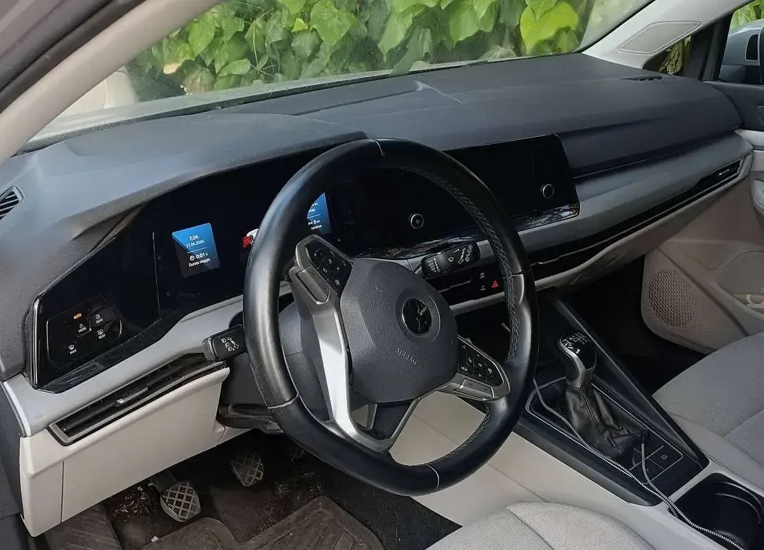 Usata VW Golf VIII Life 110 CV (80 kW) 2021 Grigio Station wagon